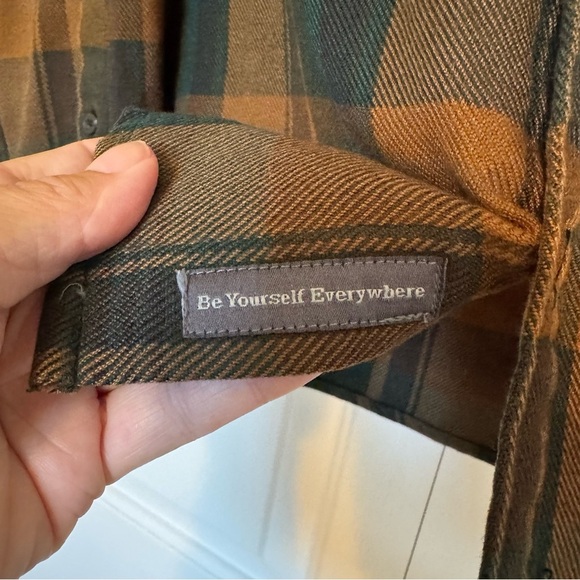 Toad & Co Men’s Flannel Button Down - Picture 2 of 8